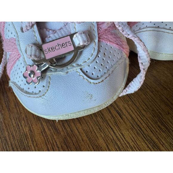 Build-A-Bear Skechers Pink & White Lace-Up Sneakers with Flower Charm - Picture 2 of 6